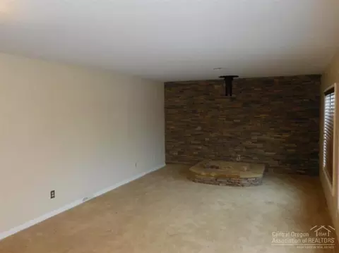 62323 Byram, Bend, OR 97701 photo 4
