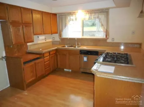 62323 Byram, Bend, OR 97701 photo 6