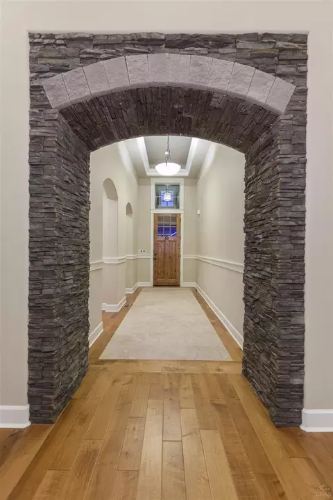 61112 Manhae Loop, Bend, OR 97702 photo 5