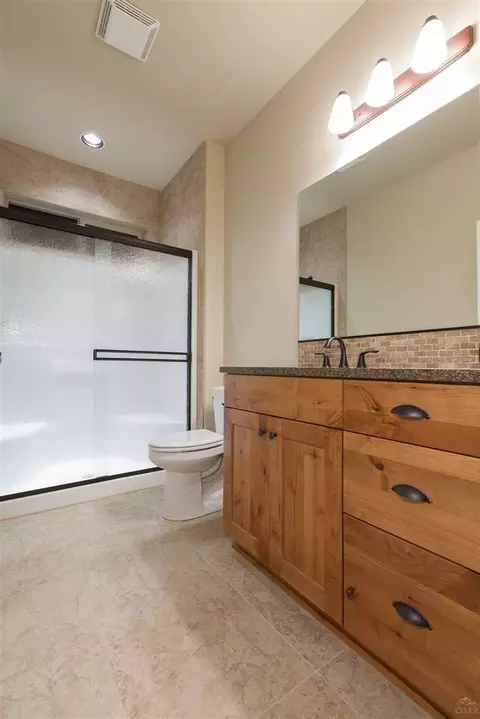 61112 Manhae Loop, Bend, OR 97702 photo 12