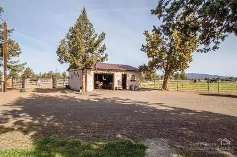 26295 Willard, Bend, OR 97701 photo 14