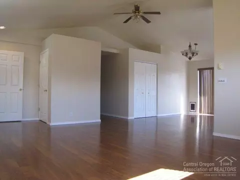 20795 Arago Cir, Bend, OR 97701 photo 4