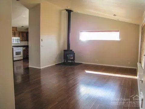 20795 Arago Cir, Bend, OR 97701 photo 3