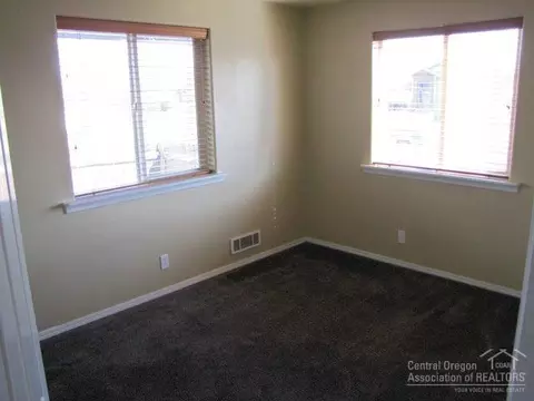 20795 Arago Cir, Bend, OR 97701 photo 12