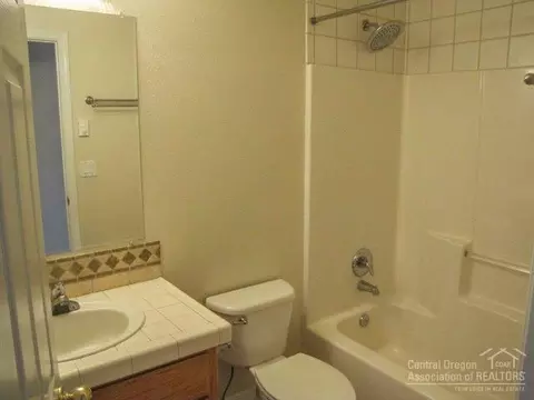 20795 Arago Cir, Bend, OR 97701 photo 13