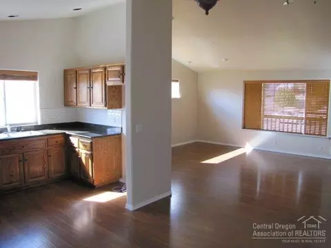 20795 Arago Cir, Bend, OR 97701 photo 7