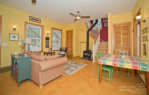 15180 Yellow Pine Loop, Bend, OR 97707 photo 5