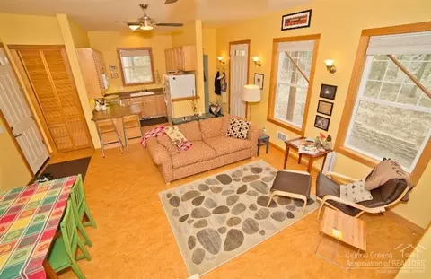 15180 Yellow Pine Loop, Bend, OR 97707 photo 3