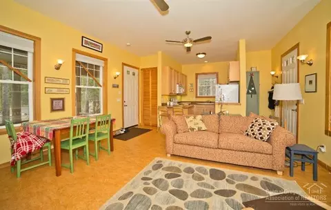 15180 Yellow Pine Loop, Bend, OR 97707 photo 6