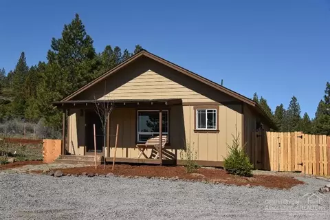 19227 Shoshone Rd, Bend, OR 97702 photo 1