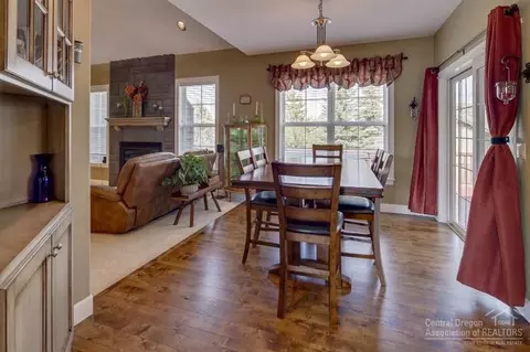 21030 Keller Ct, Bend, OR 97702 photo 7