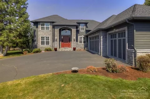 21030 Keller Ct, Bend, OR 97702 photo 1