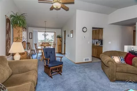 65174 76th St, Bend, OR 97701 photo 4