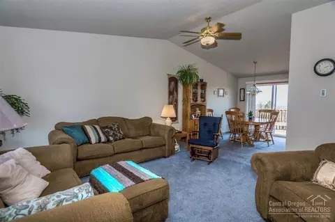 65174 76th St, Bend, OR 97701 photo 3