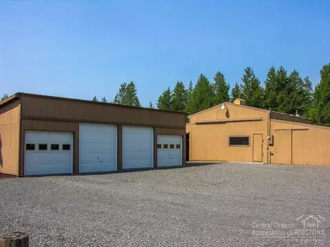 52687 Day Rd, La Pine, OR 97739 photo 5