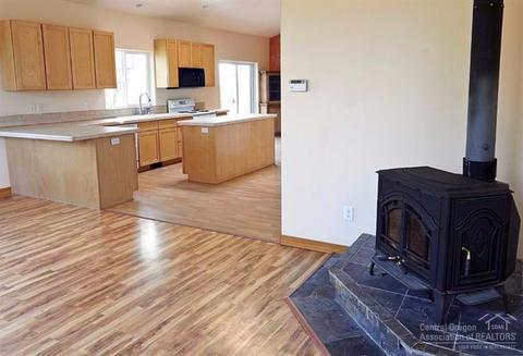 25486 Deer Ln, Bend, OR 97701 photo 6
