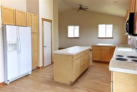25486 Deer Ln, Bend, OR 97701 photo 5