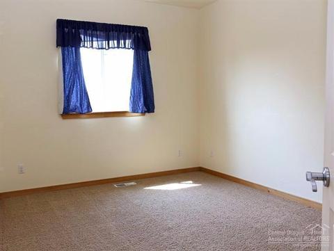 25486 Deer Ln, Bend, OR 97701 photo 13