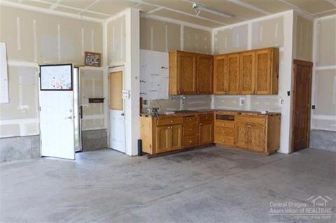 25486 Deer Ln, Bend, OR 97701 photo 20