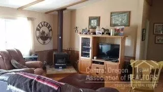 67054 Central St, Bend, OR 97701 photo 2