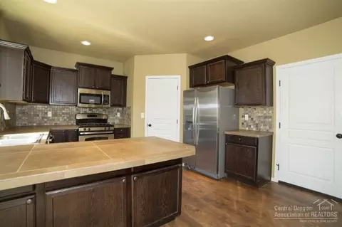 61127 Cone Flower St, Bend, OR 97702 photo 9