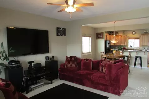 21328 Oconnor, Bend, OR 97701 photo 3