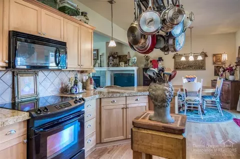 20356 Aberdeen Dr, Bend, OR 97702 photo 12
