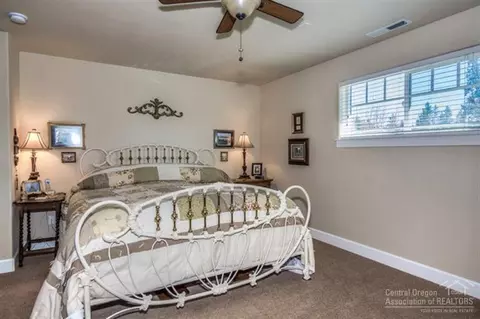 20356 Aberdeen Dr, Bend, OR 97702 photo 16