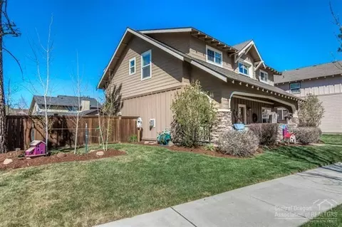 20356 Aberdeen Dr, Bend, OR 97702 photo 3