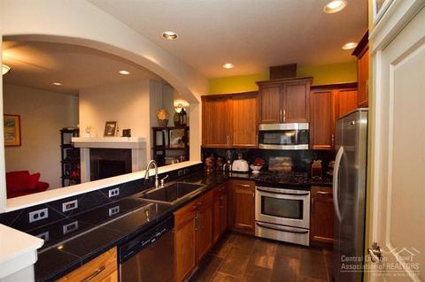 60255 Addie Triplett Loop, Bend, OR 97702 photo 5