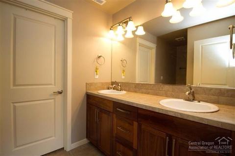 60255 Addie Triplett Loop, Bend, OR 97702 photo 10