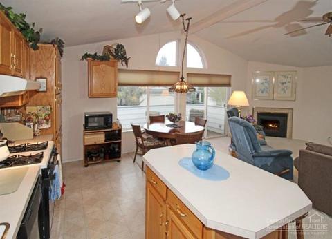 2464 NE Iris Way, Bend, OR 97701 photo 8