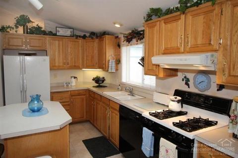 2464 NE Iris Way, Bend, OR 97701 photo 6