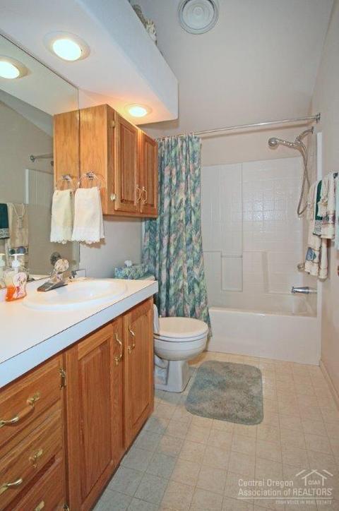 2464 NE Iris Way, Bend, OR 97701 photo 15