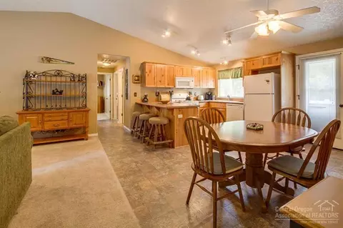 52568 Drafter Rd, La Pine, OR 97739 photo 7