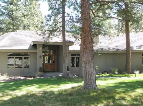 60005 River Bluff Trl, Bend, OR 97702 photo 2