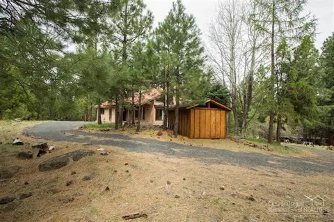 14432 Crossroads Loop, Sisters, OR 97759 photo 5