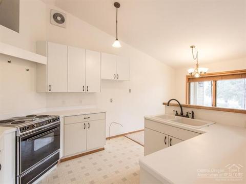 64340 Crosswinds Rd, Bend, OR 97701 photo 20