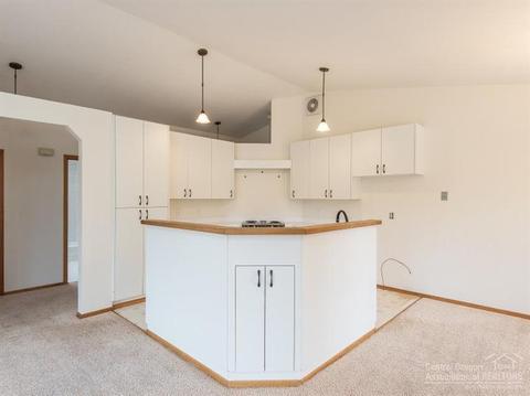 64340 Crosswinds Rd, Bend, OR 97701 photo 13