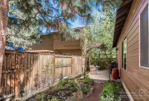 61114 Halley St, Bend, OR 97702 photo 16