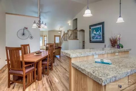 61114 Halley St, Bend, OR 97702 photo 8