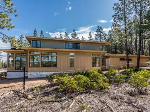 61422 Meeks Trl, Bend, OR 97702 photo 3