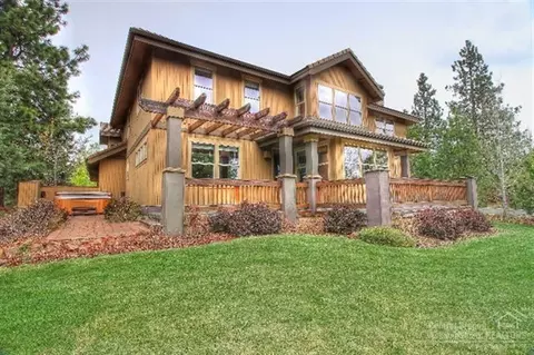 2051 NW Talapus Ct, Bend, OR 97701 photo 2