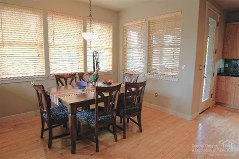 2051 NW Talapus Ct, Bend, OR 97701 photo 4