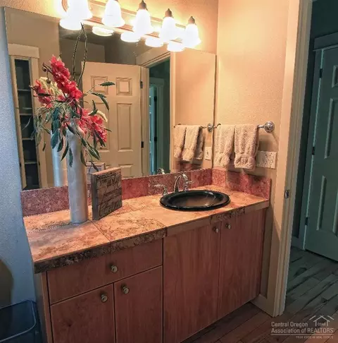 2051 NW Talapus Ct, Bend, OR 97701 photo 11