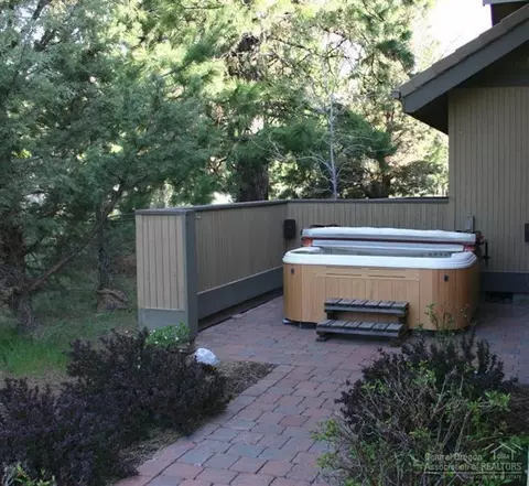 2051 NW Talapus Ct, Bend, OR 97701 photo 21