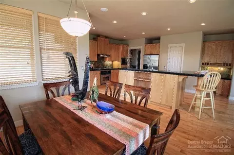 2051 NW Talapus Ct, Bend, OR 97701 photo 6