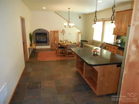 54871 E Jack Pine Rd, Bend, OR 97707 photo 9