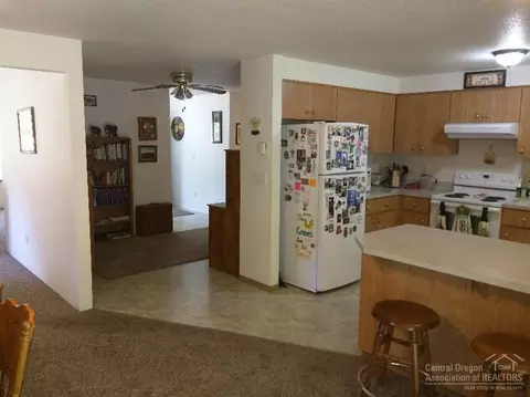 15019 Chipmunk Ln, La Pine, OR 97739 photo 20