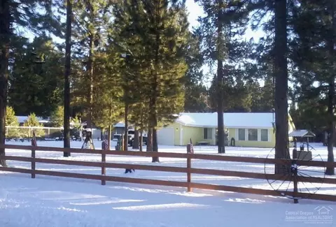 15019 Chipmunk Ln, La Pine, OR 97739 photo 1